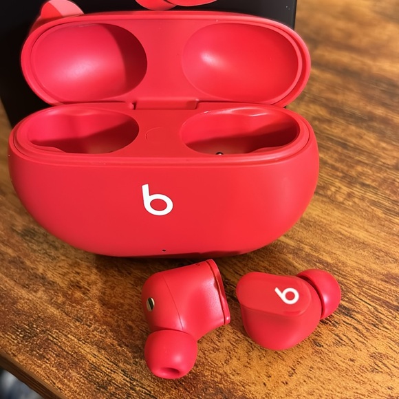 Beats Studio Buds, Active Noise Cancelling, Color = RED - Picture 3 of 8